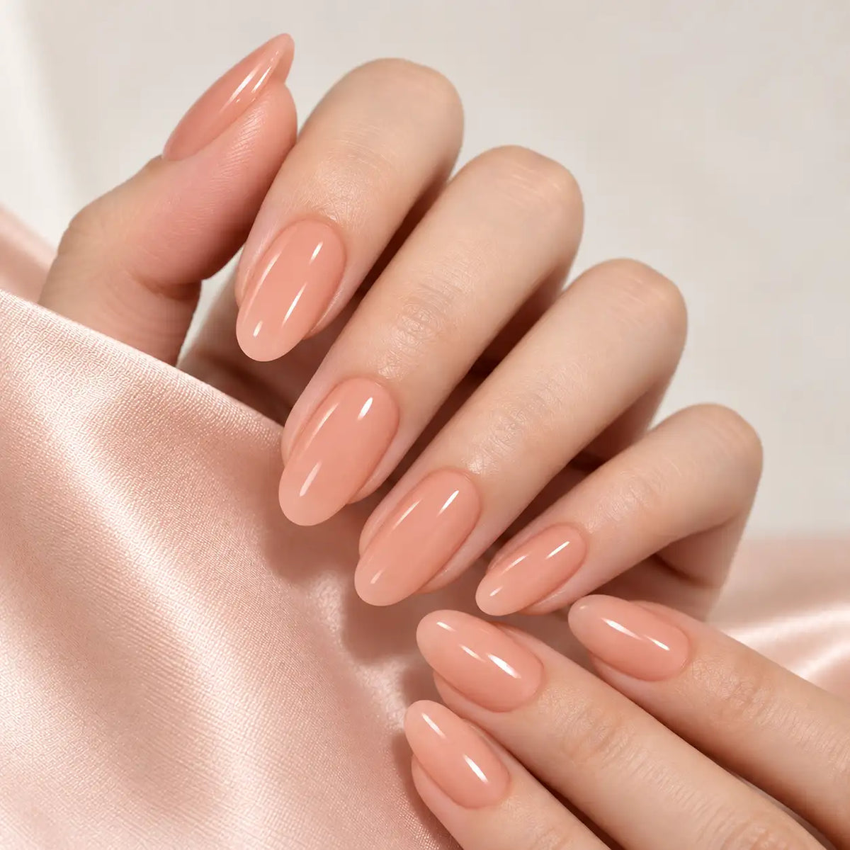 LUMORA™ Salon Nails, Anywhere.